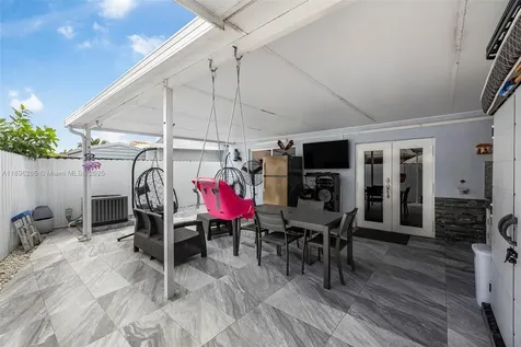 4191 W 10th Avenue Hialeah FL 33012