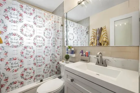 4191 W 10th Avenue Hialeah FL 33012