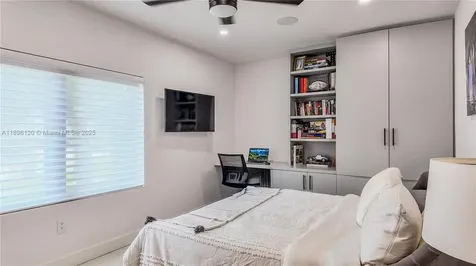 12855 Maple Road North Miami FL 33181