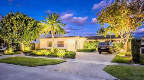 12855 Maple Road North Miami FL 33181