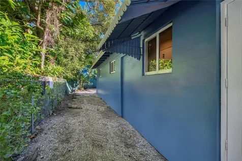 3577 Charles Avenue Miami FL 33133