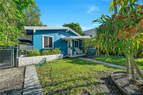 3577 Charles Avenue Miami FL 33133