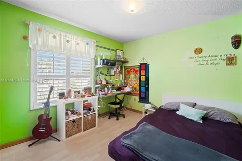15806 SW 144th Place Miami FL 33177