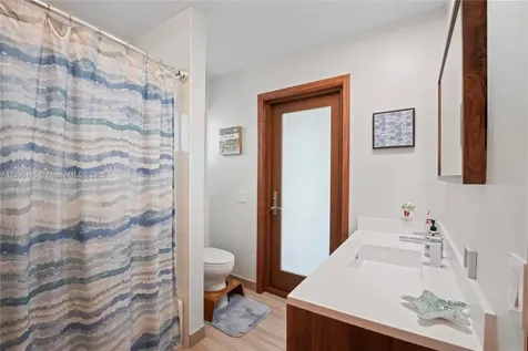15806 SW 144th Place Miami FL 33177