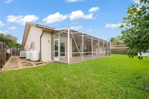15806 SW 144th Place Miami FL 33177