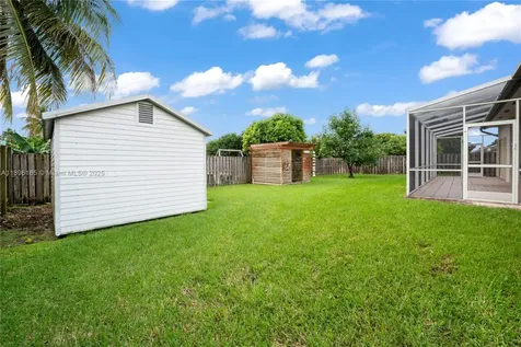 15806 SW 144th Place Miami FL 33177