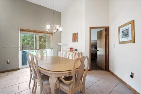 15806 SW 144th Place Miami FL 33177
