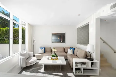 50 S Pointe Drive Miami Beach FL 33139