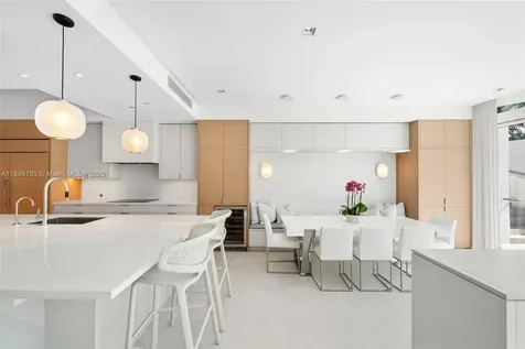 50 S Pointe Drive Miami Beach FL 33139