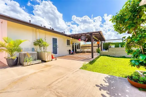 752 NW 134th Avenue Miami FL 33182