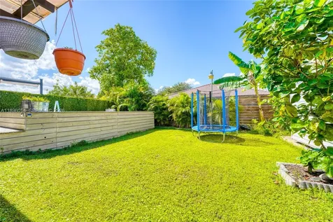 752 NW 134th Avenue Miami FL 33182