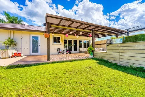 752 NW 134th Avenue Miami FL 33182