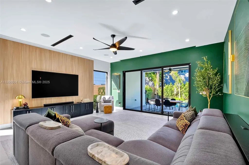 609 NE 8th Avenue Fort Lauderdale FL 33304