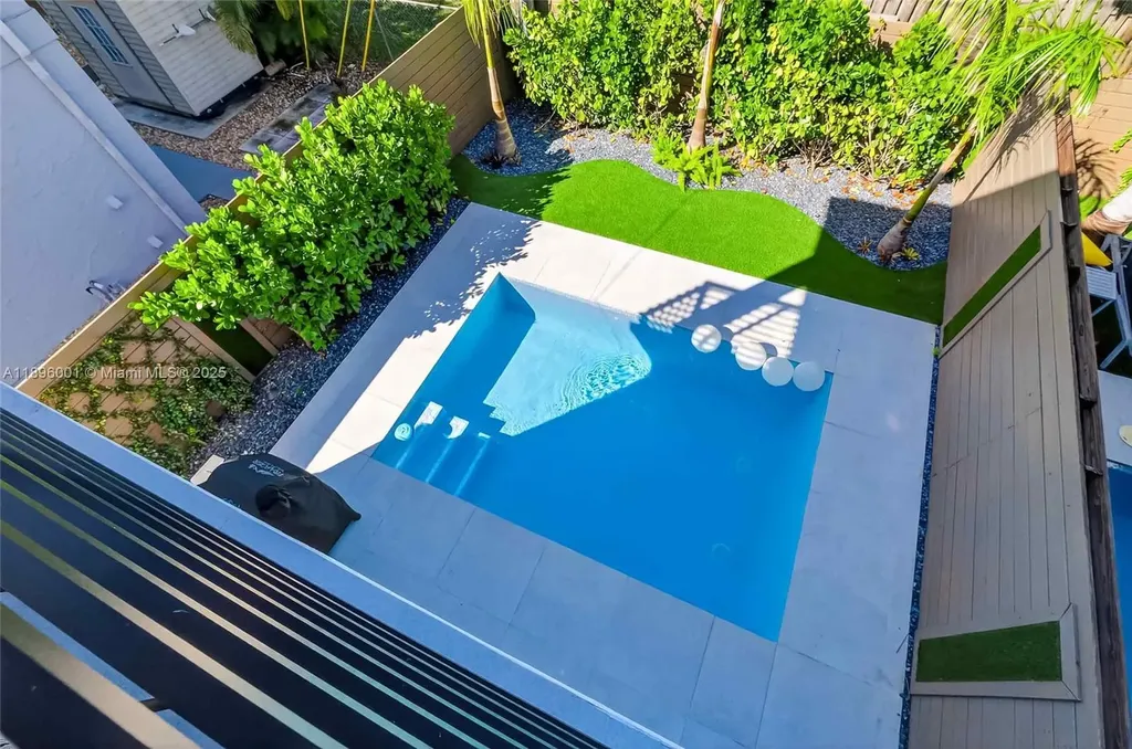 609 NE 8th Avenue Fort Lauderdale FL 33304