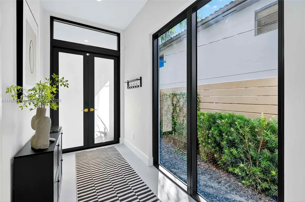 609 NE 8th Avenue Fort Lauderdale FL 33304