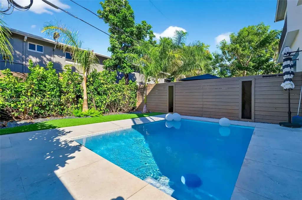 609 NE 8th Avenue Fort Lauderdale FL 33304