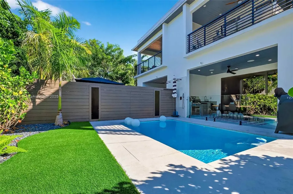 609 NE 8th Avenue Fort Lauderdale FL 33304