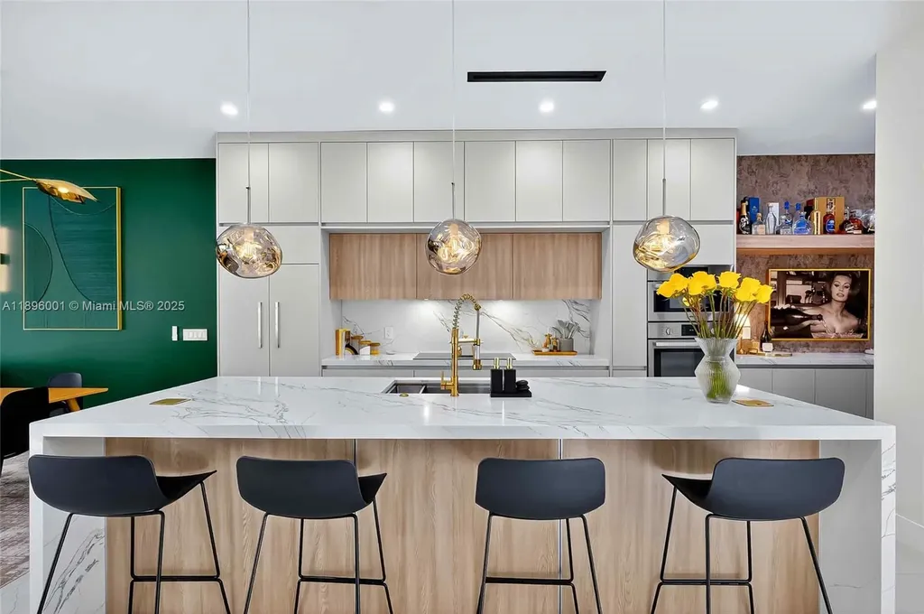 609 NE 8th Avenue Fort Lauderdale FL 33304