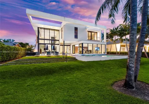 418 Sunset Drive Hallandale Beach FL 33009