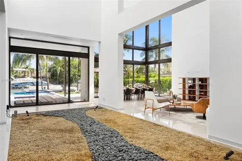 418 Sunset Drive Hallandale Beach FL 33009