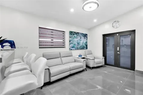 3118 W 71st Place Hialeah FL 33018
