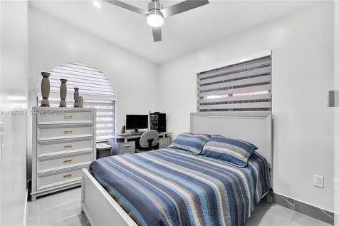 3118 W 71st Place Hialeah FL 33018