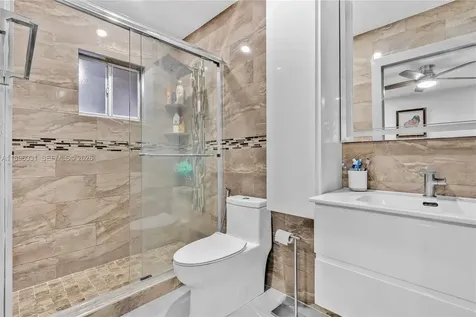 3118 W 71st Place Hialeah FL 33018