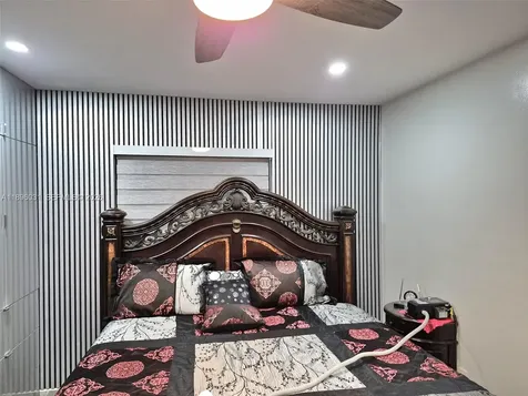3118 W 71st Place Hialeah FL 33018