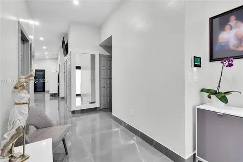 3118 W 71st Place Hialeah FL 33018