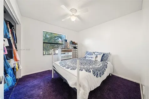 861 NE 207th Lane Miami FL 33179