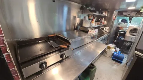 Mediterranean Food Truck For Sale In Miami Miami FL 33130