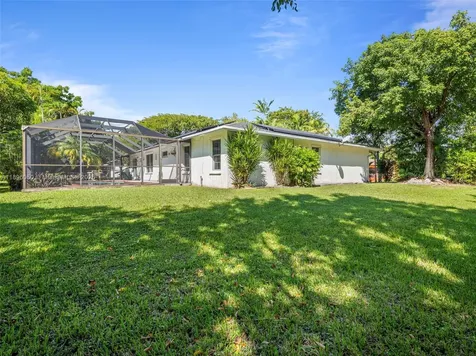 8520 SW 179th Street Palmetto Bay FL 33157