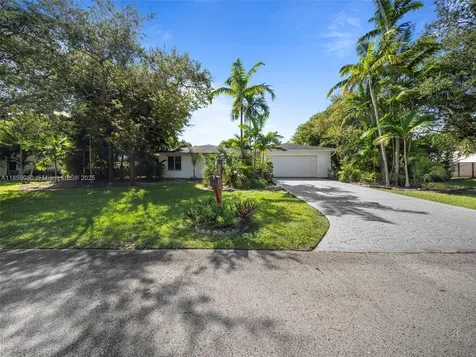 8520 SW 179th Street Palmetto Bay FL 33157