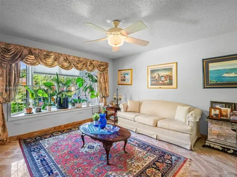 8520 SW 179th Street Palmetto Bay FL 33157