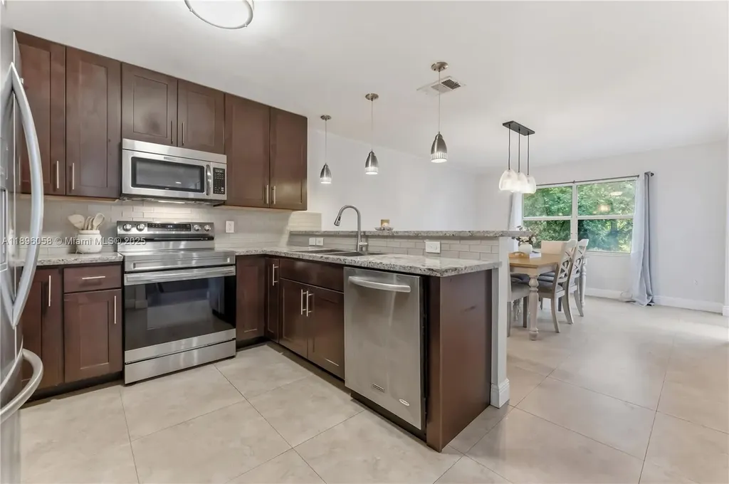 180 NW 118th Drive Coral Springs FL 33071