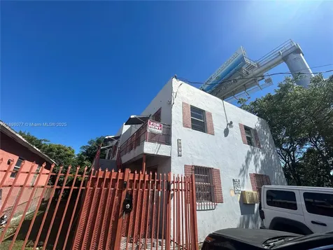 2015 NW 6th Place Miami FL 33127