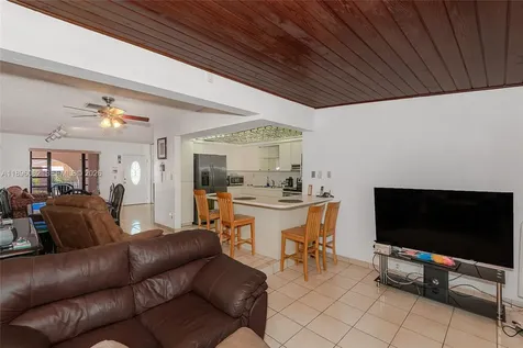 3920 W 3rd Avenue Hialeah FL 33012