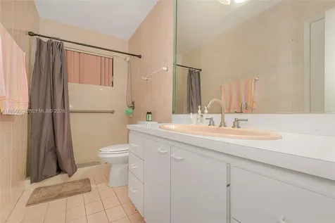 3920 W 3rd Avenue Hialeah FL 33012