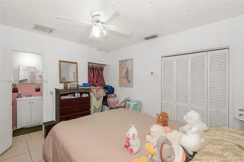 3920 W 3rd Avenue Hialeah FL 33012