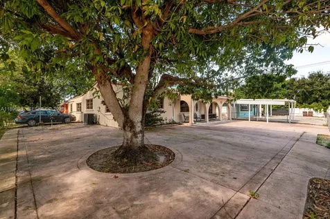 3920 W 3rd Avenue Hialeah FL 33012