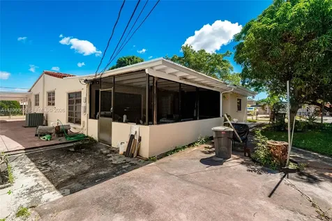 3920 W 3rd Avenue Hialeah FL 33012