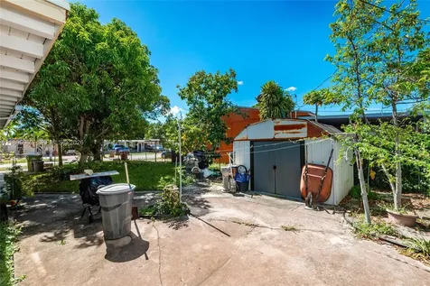 3920 W 3rd Avenue Hialeah FL 33012