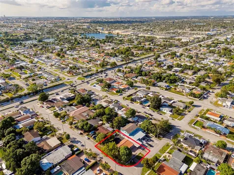 3920 W 3rd Avenue Hialeah FL 33012
