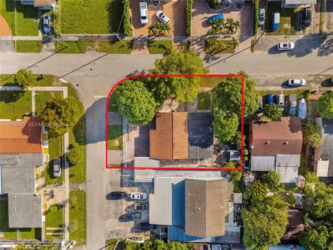 3920 W 3rd Avenue Hialeah FL 33012