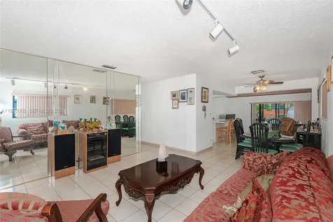 3920 W 3rd Avenue Hialeah FL 33012
