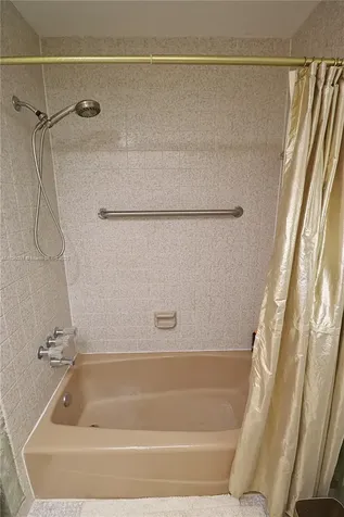 1351 NW 114th Avenue Pembroke Pines FL 33026