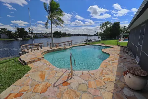 1351 NW 114th Avenue Pembroke Pines FL 33026