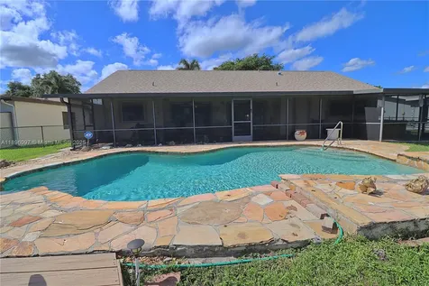 1351 NW 114th Avenue Pembroke Pines FL 33026