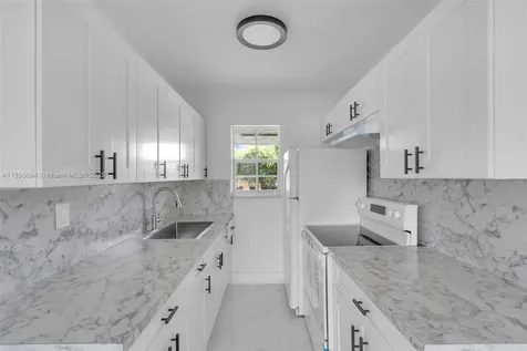 4050 NW 135th Street Opa-Locka FL 33054