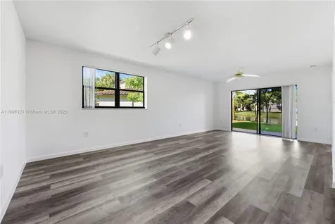 9877 Nob Hill Court Sunrise FL 33351